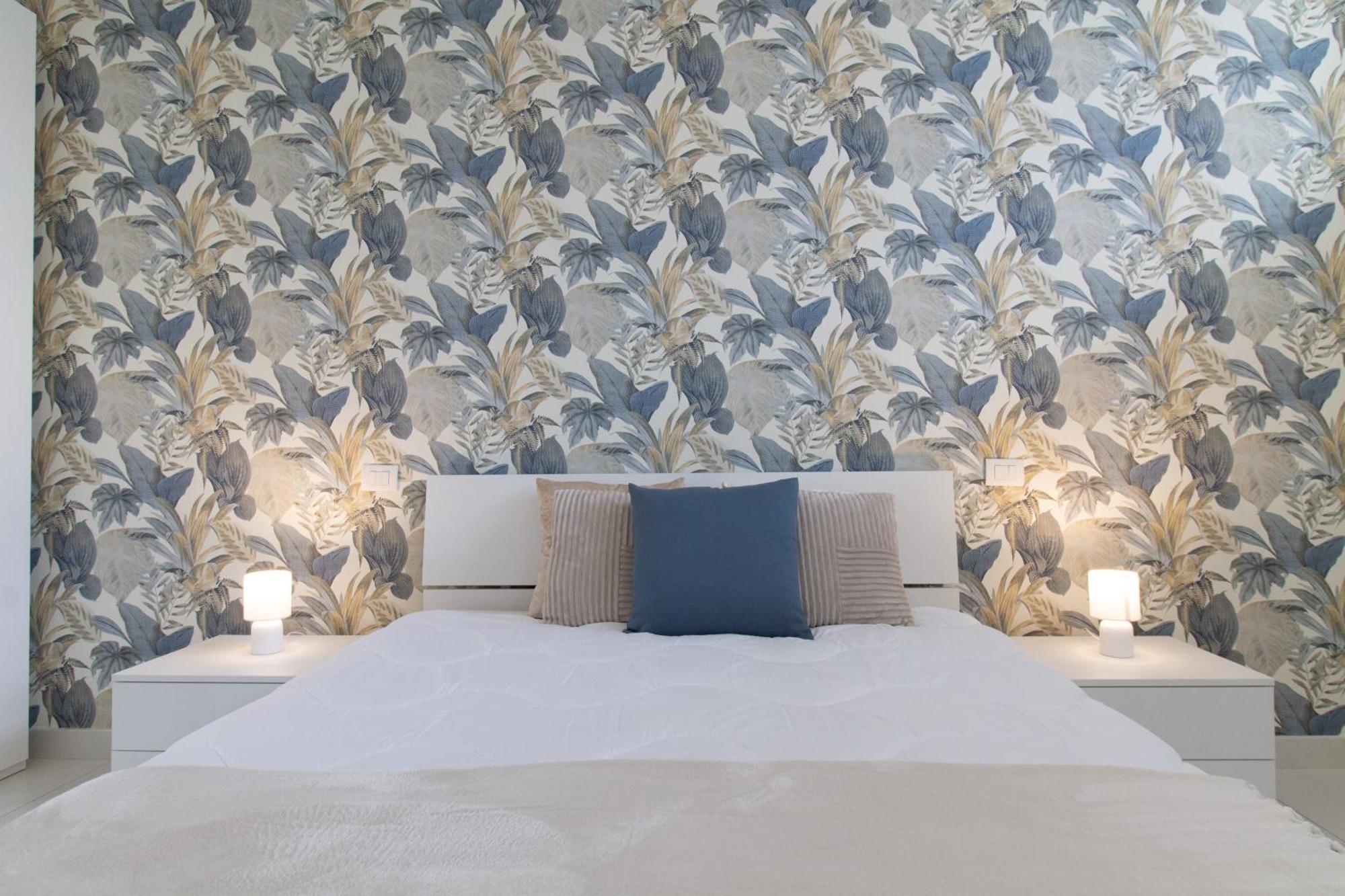 Sky Suite Blue Pomezia Kültér fotó